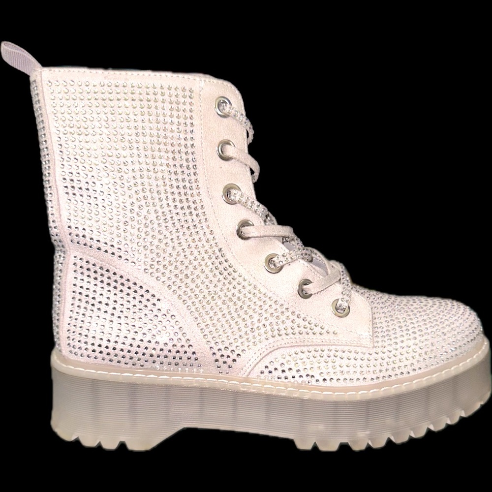 Steve Madden Dynamite Silver Combat Bootie Women’s Size 8.5